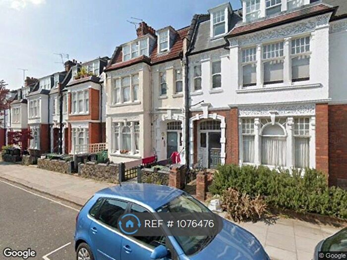 Studio To Rent In Belsize Park, London, NW3