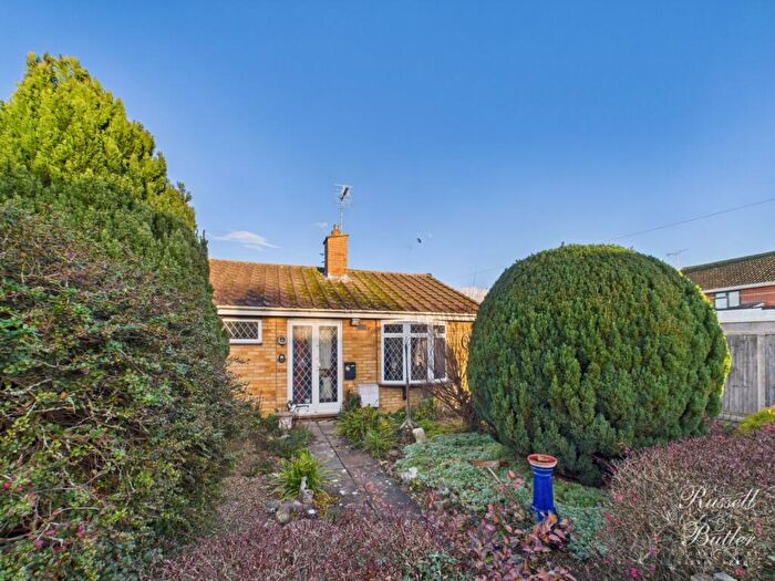 1 Bedroom Semi-Detached Bungalow For Sale In Springfields, Padbury, Buckingham, MK18