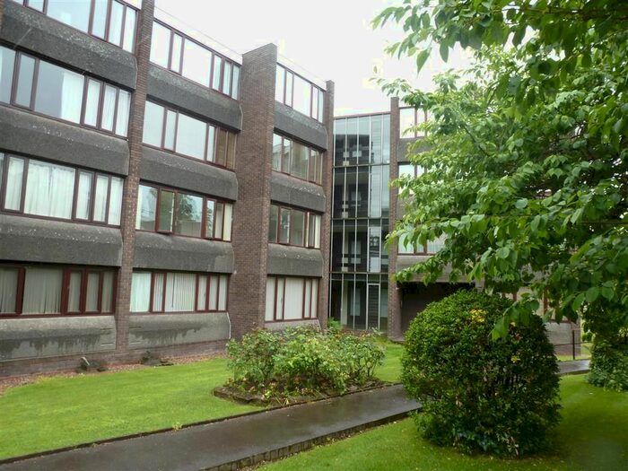2 Bedroom Flat To Rent In Parklands Gardens, Walsall, WS1