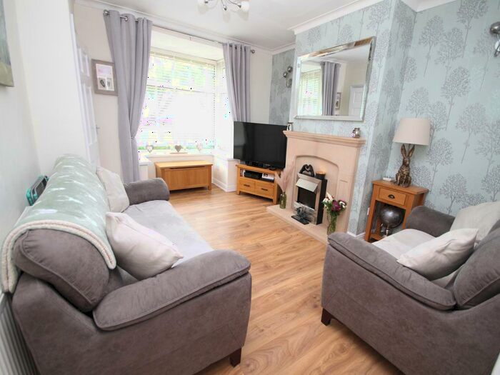 2 Bedroom Semi-Detached House For Sale In Leeds Road, Shipley, BD18