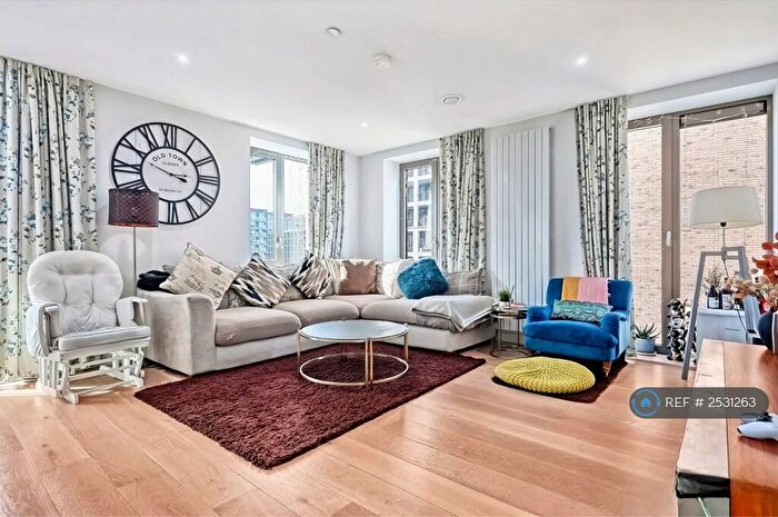 3 Bedroom Flat To Rent In Schooner Road, London, E16