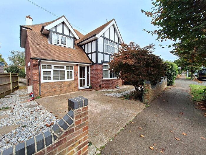 4 Bedroom Detached House For Sale In Glenleigh Avenue, Bexhill On Sea, TN39