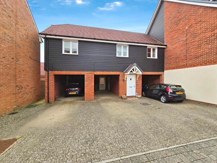 2 Bedroom End Of Terrace House For Sale In Avocet Walk, Bracknell, Berkshire, RG12