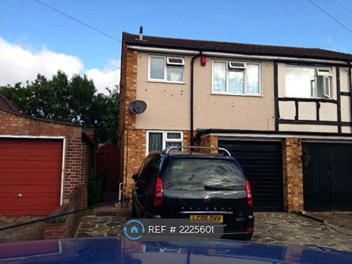 3 Bedroom Semi-Detached House To Rent In Fruen Road, Feltham, TW14