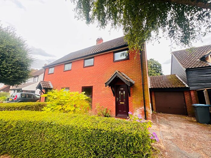 3 Bedroom Semi-Detached House To Rent In Swan Close, Ipswich, IP5