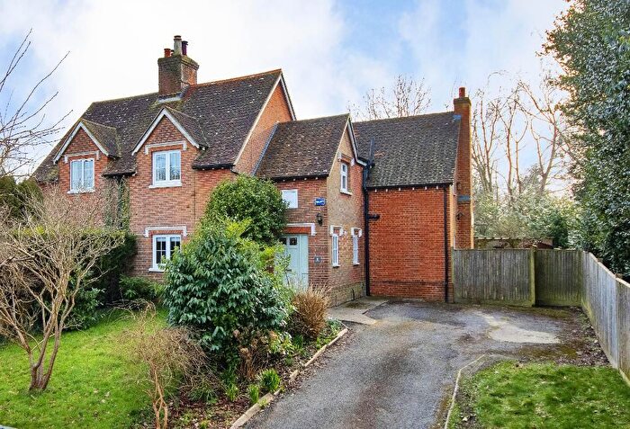 4 Bedroom Semi Detached House For Sale In Lillesden Cottages, Hawkhurst, Kent, TN18