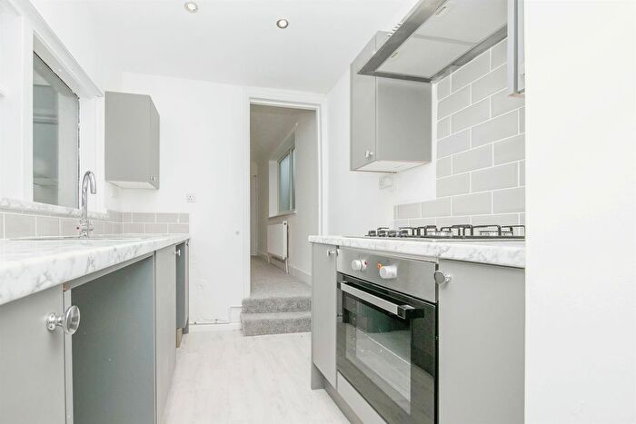 3 Bedroom End Of Terrace House To Rent In Oakland Road, Dovercourt, Harwich, CO12