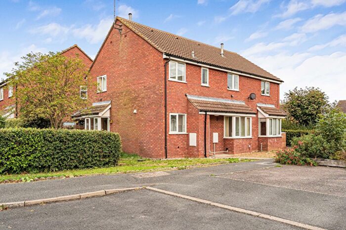 2 Bedroom End Of Terrace House For Sale In Stubbs Close, St Ives, Cambridgeshire., PE27
