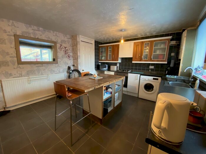 3 Bedroom Terraced House To Rent In Lapwing Close, Hull HU7