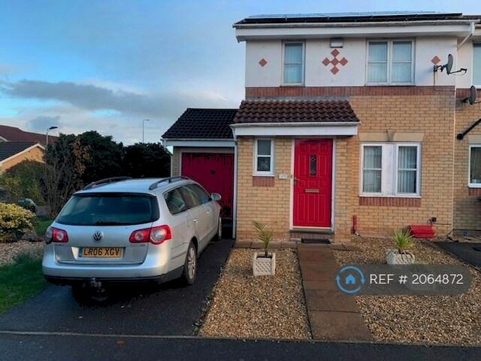 3 Bedroom End Of Terrace House To Rent In Coriander Drive, Bristol, BS32