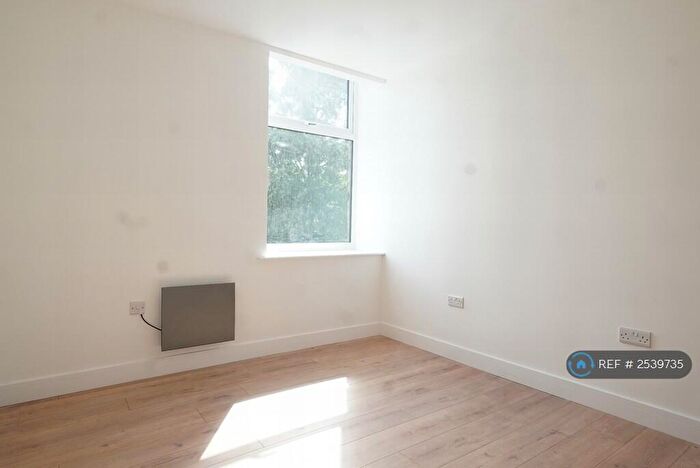 2 Bedroom Flat To Rent In Aurelia House, Brighouse, HD6