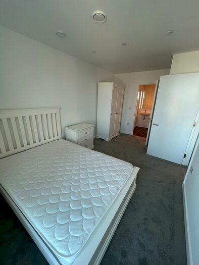 2 Bedroom Flat To Rent In Wharf End, Trafford Park, Manchester, M17