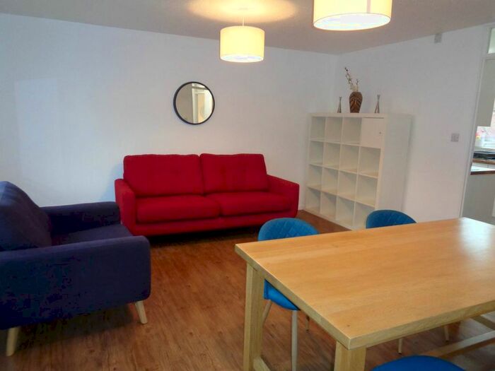 2 Bedroom Flat To Rent In Wycliffe Road, Cambridge, CB1