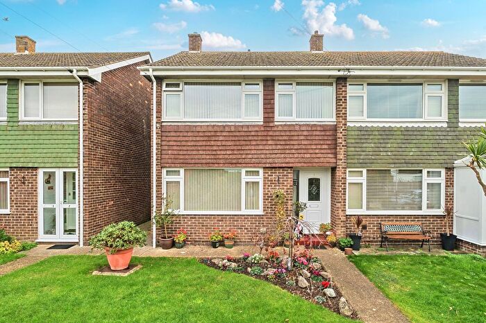 3 Bedroom Semi Detached House For Sale In Warwick Close, Nyetimber, Bognor Regis, PO21