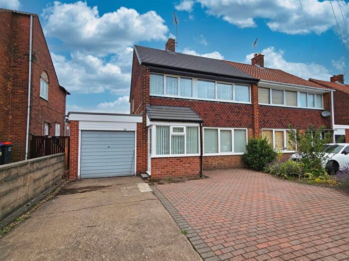3 Bedroom Semi Detached House For Sale In Alfreton Road, Sutton-In-Ashfield, NG17