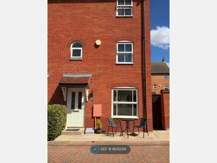 3 Bedroom Semi-Detached House To Rent In Shrub Road, Hampton Vale, Peterborough, PE7
