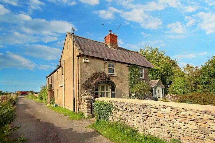 3 Bedroom Cottage To Rent In George Lane, Marshfield, SN14