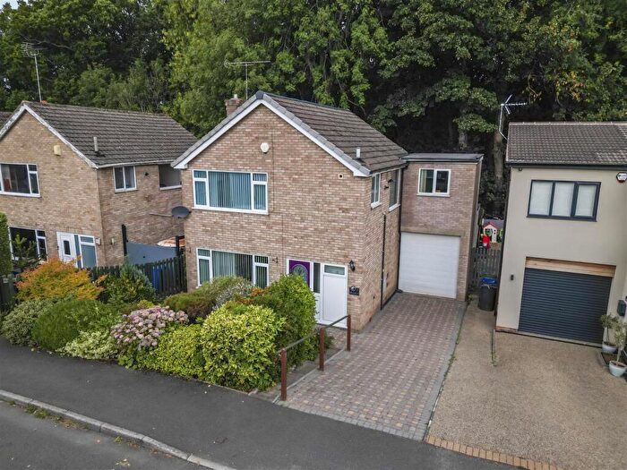 3 Bedroom Detached House For Sale In Horsewood Road, Walton, Chesterfield, S42