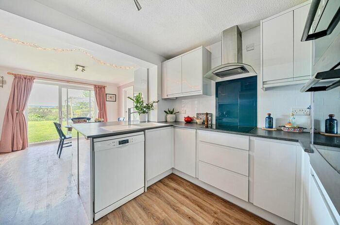 5 Bedroom Detached House For Sale In Wentworth Close, Barnham, PO22