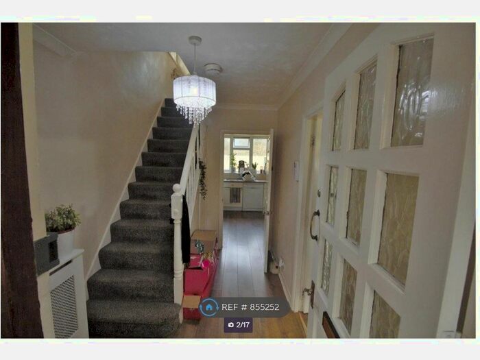 3 Bedroom Semi-Detached House To Rent In Rutters Close, West Drayton UB7