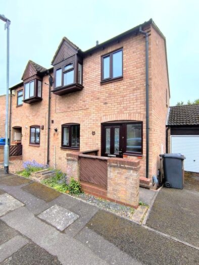 3 Bedroom Property To Rent In St. Dunstans Rise, Northampton, NN4