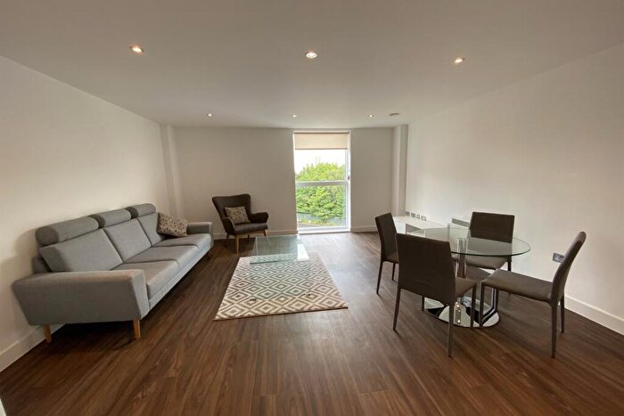 2 Bedroom Flat To Rent In St Vincent Street, B16