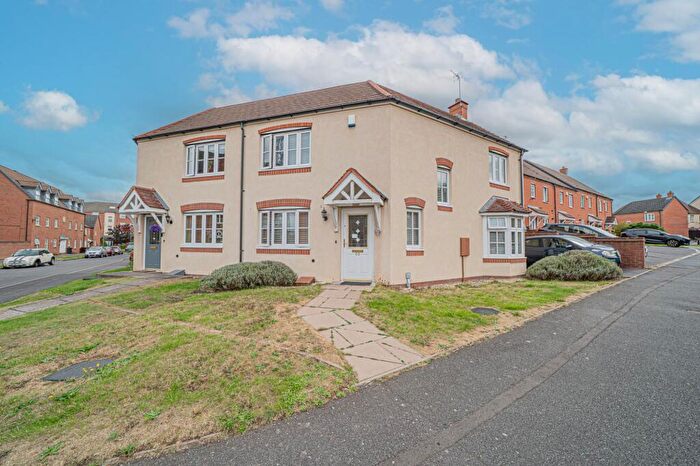 3 Bedroom Semi-Detached House For Sale In Anchor Lane, Solihull, B91