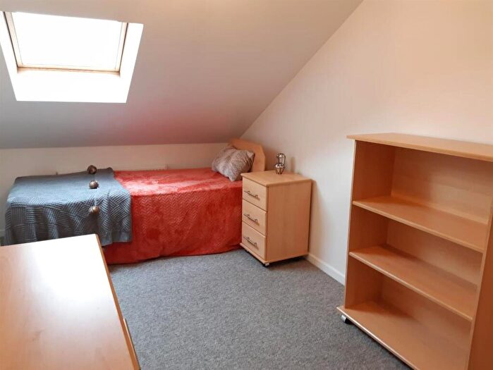 6 Bedroom Flat To Rent In Flat, The Forum, Tiverton Way, CB1