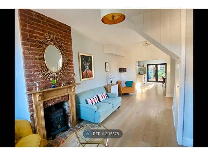 2 Bedroom Terraced House To Rent In Duke Street, Windsor, SL4