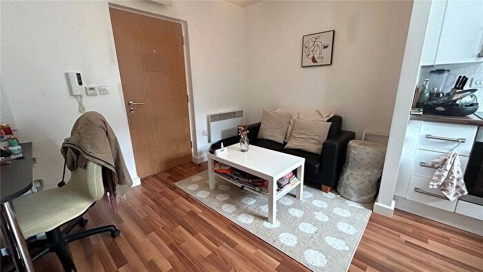 1 Bedroom Studio To Rent In Erskine Street, City Centre, Leicester, LE1
