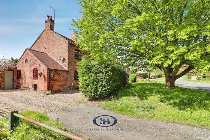 2 Bedroom End Terrace House For Sale In Crewe Road, Sandbach, CW11