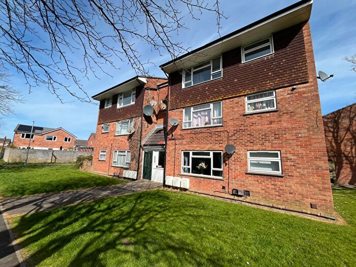 2 Bedroom Flat To Rent In Wynter Close, Worle, Weston-Super-Mare, BS22