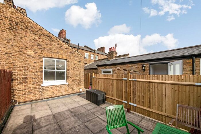 2 Bedroom Flat For Sale In Honor Oak Park, Forest Hill, SE23