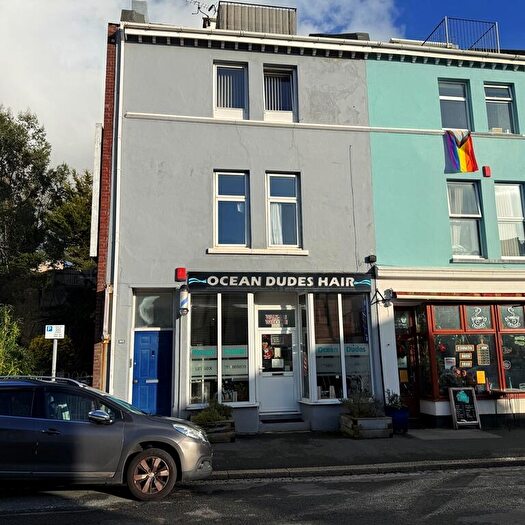 2 Bedroom Flat For Sale In Bishops Place, West Hoe, PL1