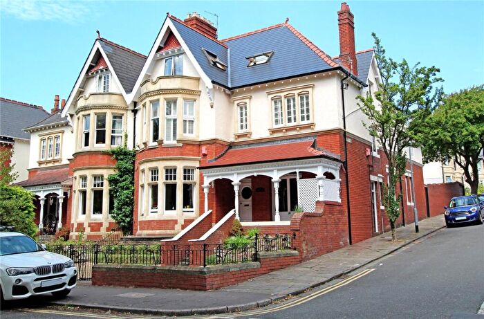 3 Bedroom Apartment For Sale In Ty Draw Road, Penylan, Cardiff, CF23