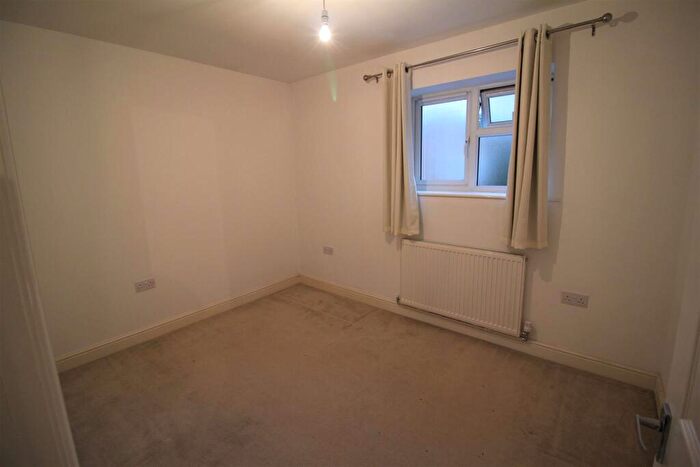 2 Bedroom Apartment For Sale In Avington Court, Southampton, SO16