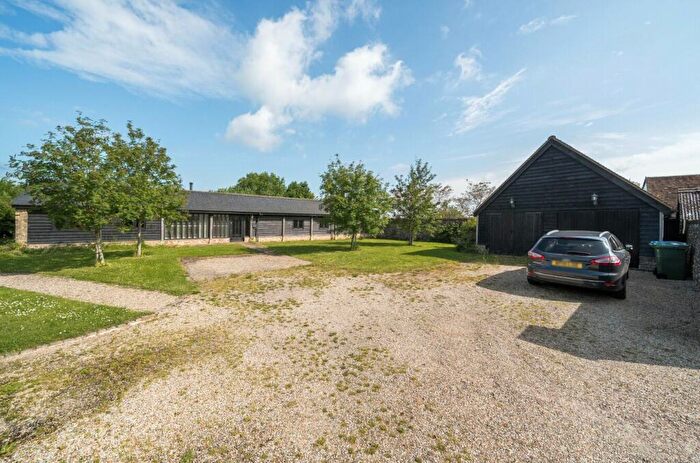 3 Bedroom Detached House For Sale In Stalisfield Road, Stalisfield, Faversham, Kent, ME13