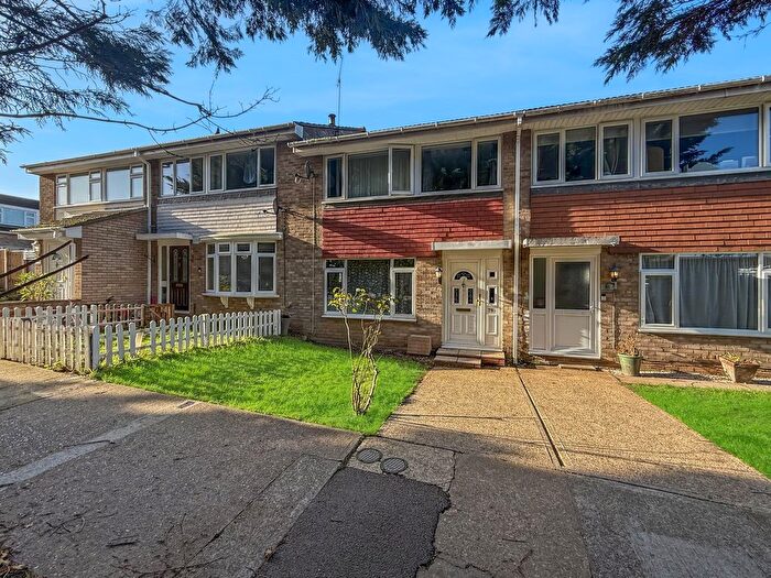 3 Bedroom Property For Sale In Edinburgh Gardens, Braintree, CM7