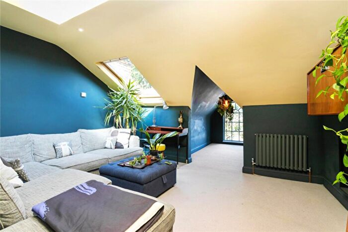 2 Bedroom Apartment To Rent In Ardilaun Road, London, N5