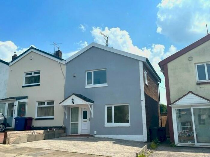 3 Bedroom House To Rent In Slaidburn Ave, Burnley, BB10