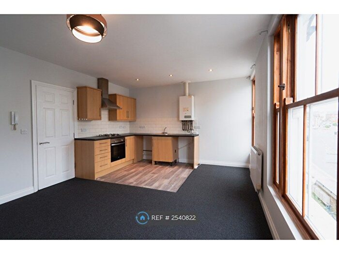 1 Bedroom Flat To Rent In Castle Road, Scarborough, YO11
