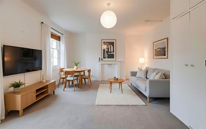Studio To Rent In Stockwell Terrace, Stockwell, SW9