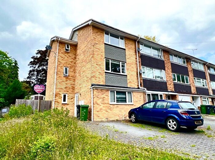 4 Bedroom End Of Terrace House For Sale In The Cloisters, Frimley, Surrey, GU16