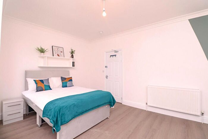 5 Bedroom Flat To Rent In Monks Road, Lincoln, LN2