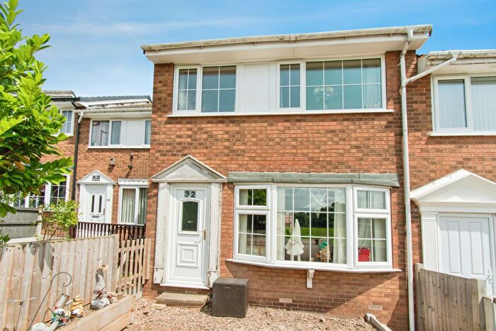 3 Bedroom Terraced House For Sale In Box Lane, Pontefract, WF8