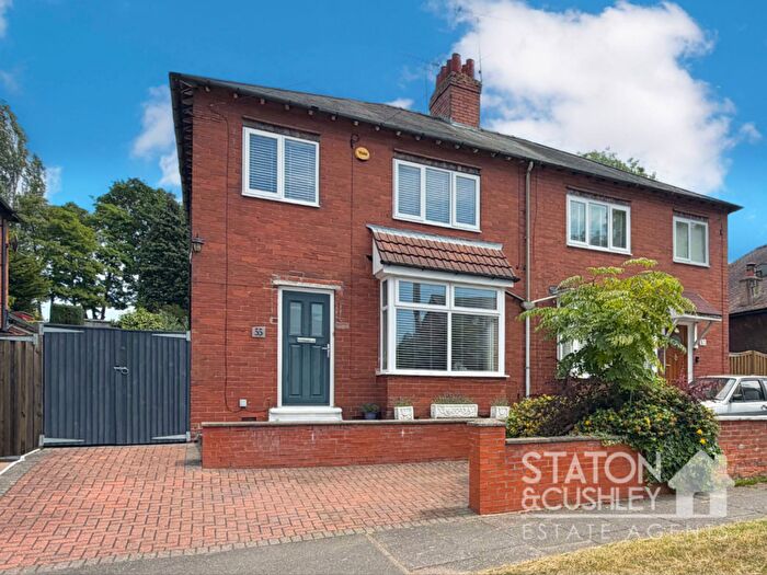 3 Bedroom Semi-Detached House For Sale In Sandhurst Avenue, Mansfield, NG18