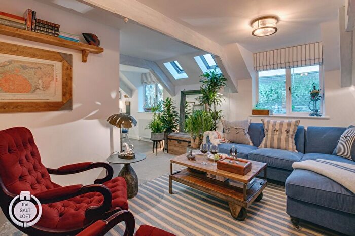 1 Bedroom Flat For Sale In Somerset Court, Fore Street, Fowey, Cornwall, PL23