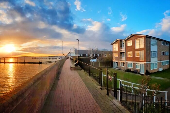 2 Bedroom Flat For Sale In Belvedere Court, Burnham-On-Crouch, CM0