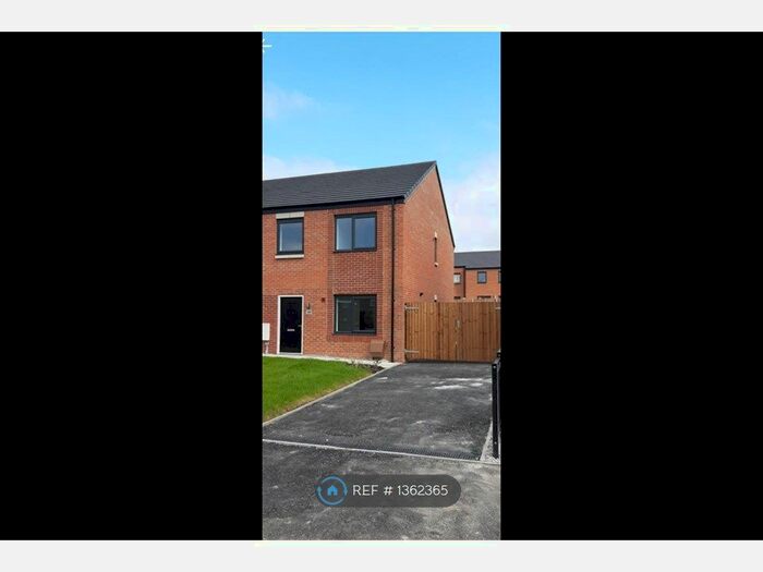 3 Bedroom Semi-Detached House To Rent In Berkshire Road, Manchester, M40