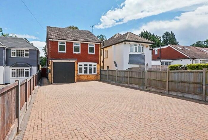 4 Bedroom Garages For Sale In Maidstone Road, Wigmore, ME8